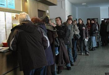 Motto českých politiků: Na oko vše krásné a fungující, v reálu jedno velké fiasko plné slibů a nadějí