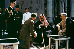 vyroci-tajneho-setkani-roosevelta-se-saudskym-kralem
