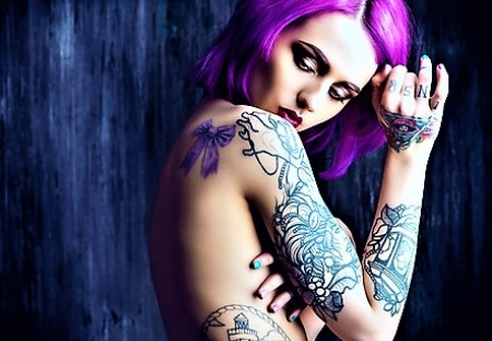 Daň za novou módu: tetováním k chronické otravě svého těla těžkými kovy