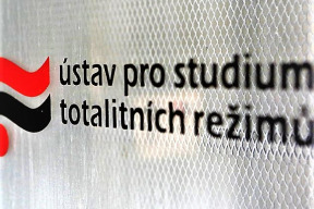 ani-zakon-ani-tzv-ustr-nemohou-ani-vylozit-ani-cenzurovat-ani-politrucky-prepsat-historii-republiky
