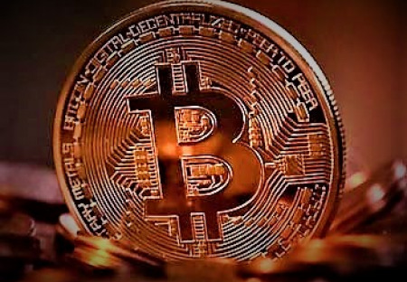 Zastupuje virtuální měna bitcoin zlato?