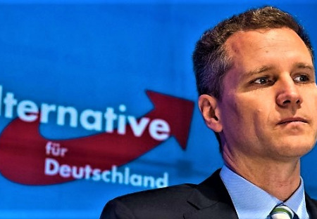 Migranti v Německu vraždí a média o tom lžou, je to horší než za komunismu, říká Bystroň z AfD