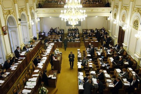 bude-den-zeme-tak-uklidme-snemovnu-i-senat-od-odpadu