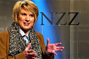 zasadni-priznani-expertky-na-umelou-inteligenci-smartphony-nejsou-jen-telefony-ale-merici-zarizeni-stroje-vyhodnocuji-jaky-mame-charakter-a-vytvareji-profily-kazde-osoby-kazdy-uzivatel-internetu-ma-svoji-slozku-kde-je-ulozeno-az-3000-individualnich-vlastn
