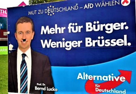 Kvôli úspechu AfD je v Nemecku stále rušno. Politici, média a ľavica zúria, počas znásiňovaní a obťažovaní cez oslavy príchodu nového roka 2016 však boli ticho