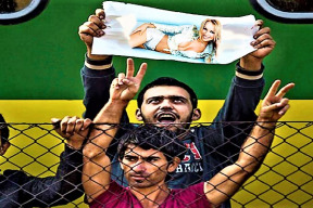 multikulturalismus-v-troskach-evropa-pohrbivana-islamem-pul-milionu-zenskych-obrizek-bojujeme-v-afghanistanu-proti-tomu-co-si-tahame-domu-duvod-pro-brexit-imigranti-s-nemeckymi-pasy-co-kdyz-prijdou