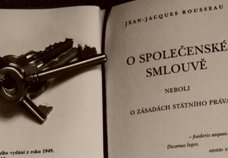 S klíči nosme v kapse také Společenskou smlouvu