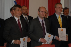obdobi-po-odchodu-necasovy-vlady-bylo-a-je-rozhodne-klidnejsim-novy-rok-bez-problemu-a-nakonec-i-sobotkova-vlada-se-uz-blizi