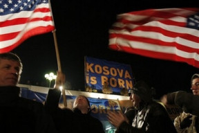 A české vlajky tehdy v Kosovu beztak nezavlály...