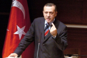 Turecký premiér mění svou zemi v důležitého mezinárodního hráče