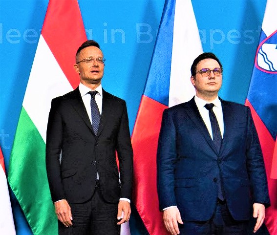 cech-lipavsky-je-takym-sefom-diplomacie-ako-je-m-siar-chirurgom