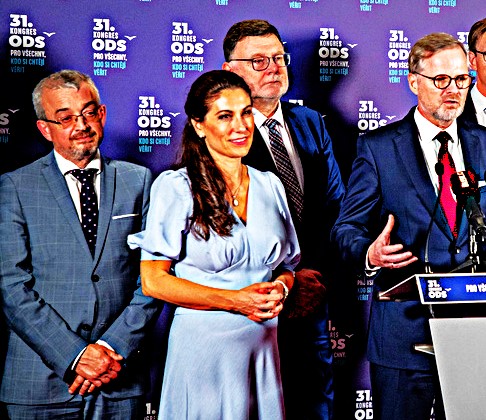 prapodivne-eroticke-studie-decroix-podvody-marka-bendy-a-studijni-fraska-jana-jakoba-byt-clenem-statostrany-je-kauf