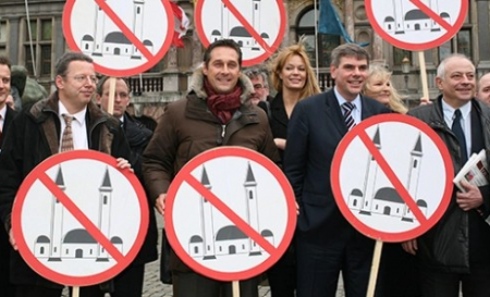 Vídeň: Čečenští "strážci morálky" zmlátili teenagera (17) kvůli přítelkyni