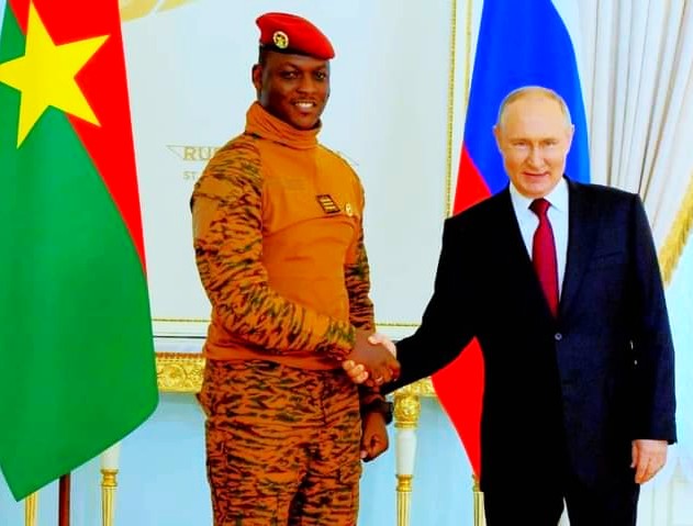 ibrahim-traore-prosazuje-revoluci-v-africe-z-burkiny-faso