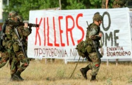 Petr Schnur: Gott ist tot, ať žije NATO!