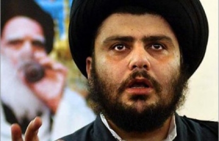 Irák: Muktada Sadr žádá referendum o Malikím